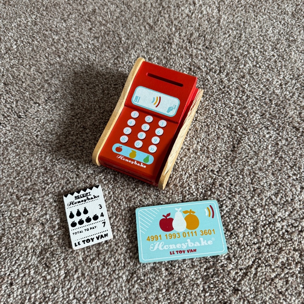 Le Toy Van Honeybake Wooden Toy Credit Card Machine